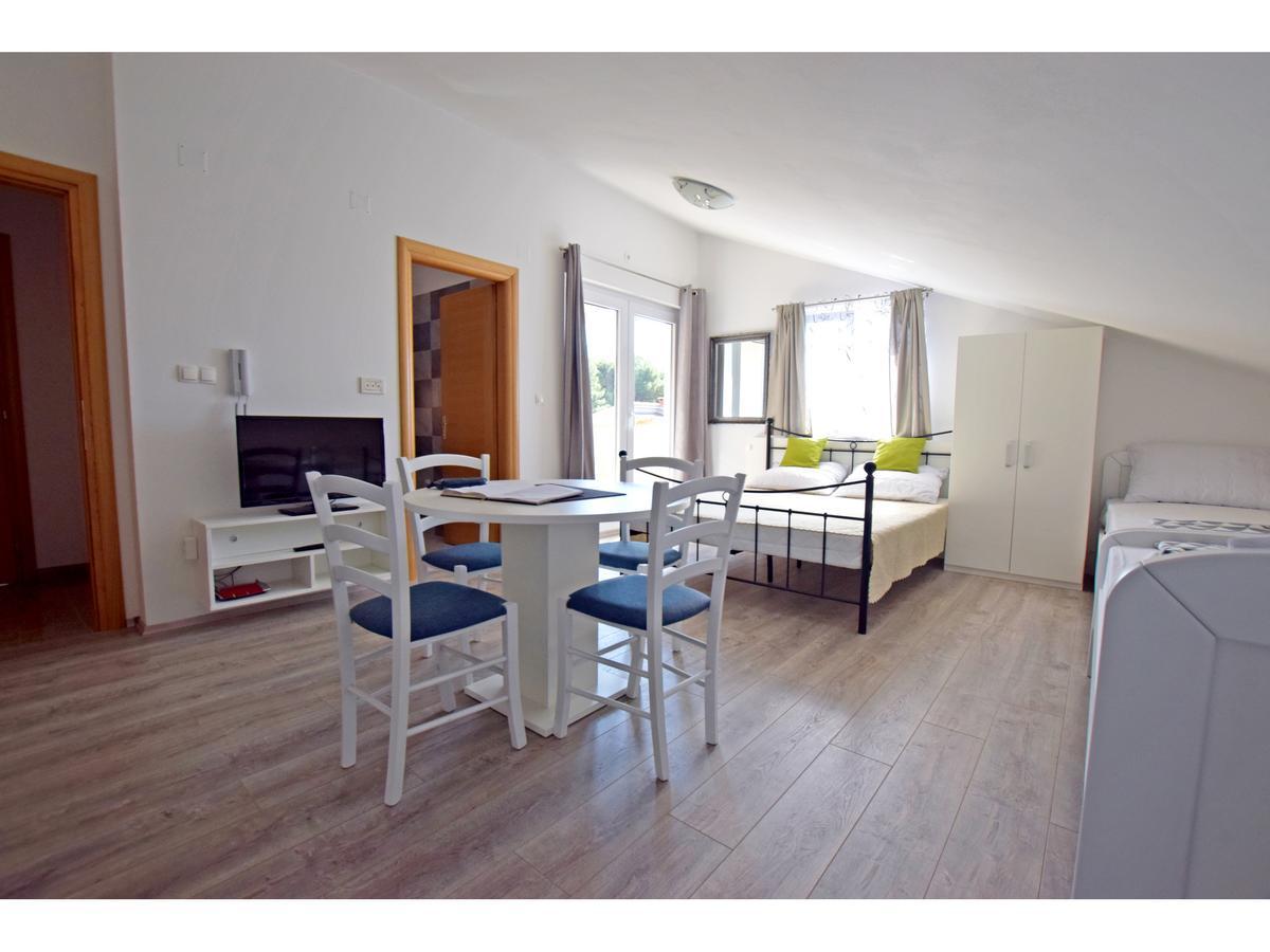 Apartman Branka ستاريغغاد باكلينتسا المظهر الخارجي الصورة